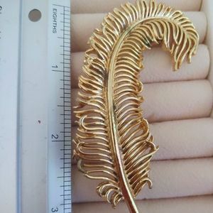 Vintage Gold Tone Feather Brooch